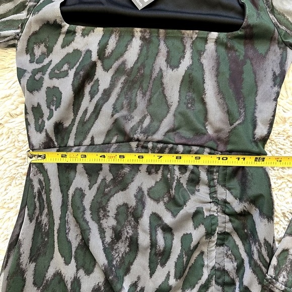 *NWT* Pretty Little Thing Green Long Sleeve Mesh Mini Side Ruched Dress US Sz 4 - Picture 9 of 11